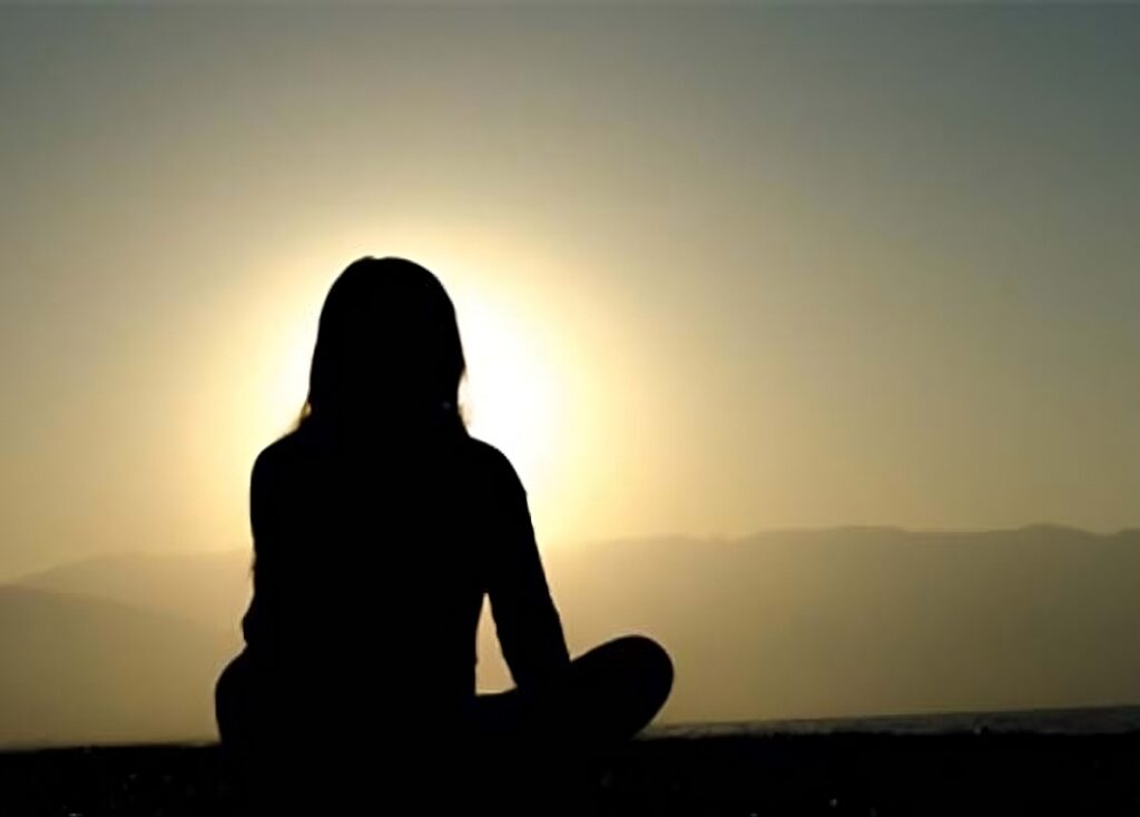 hipnoterapia-hipnosis-regresion-vidas-pasadas-edad-utero-vientre-materno-iluminacion-hernan-peña-michael-newton